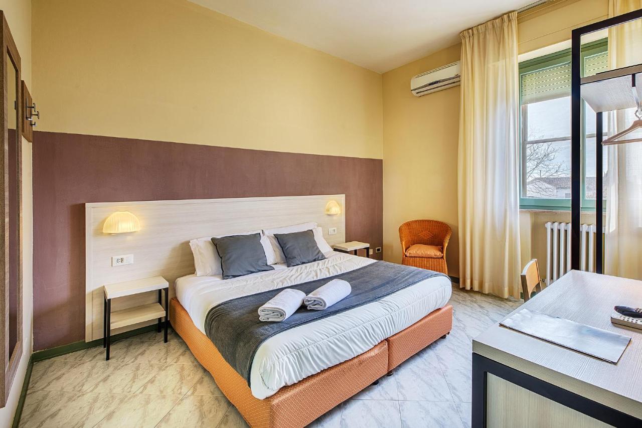 Hotel Castello Совичиле Екстериор снимка