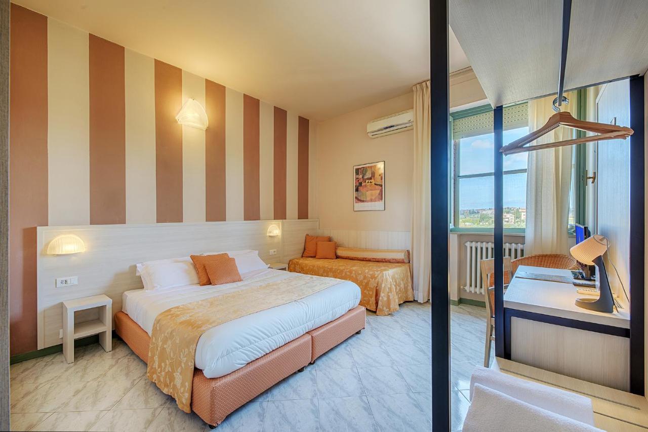 Hotel Castello Совичиле Екстериор снимка