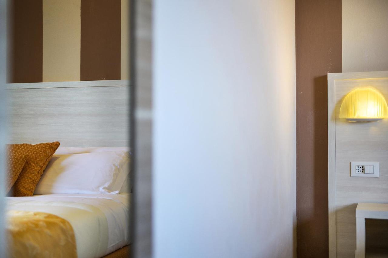 Hotel Castello Совичиле Екстериор снимка