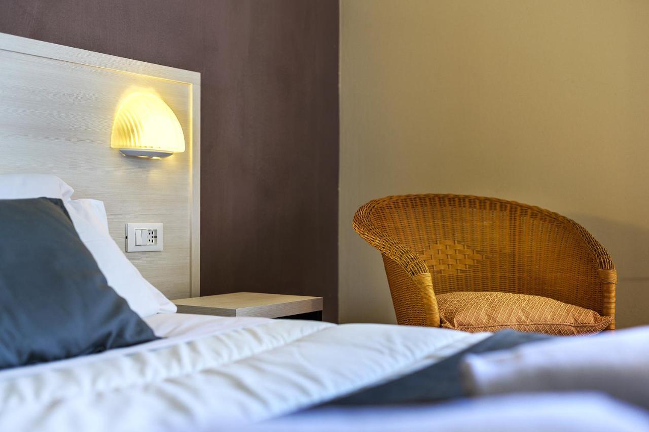 Hotel Castello Совичиле Екстериор снимка