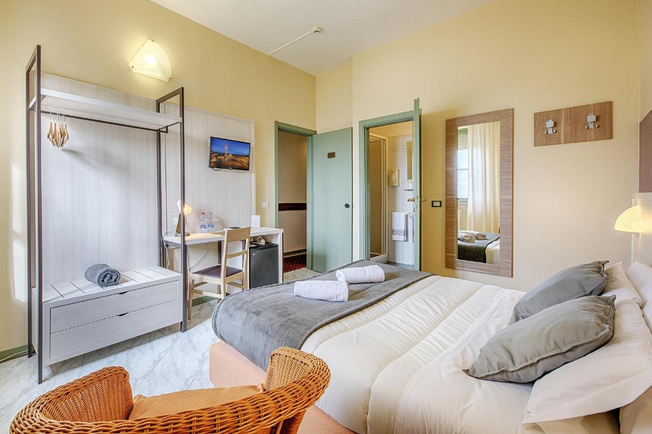 Hotel Castello Совичиле Екстериор снимка