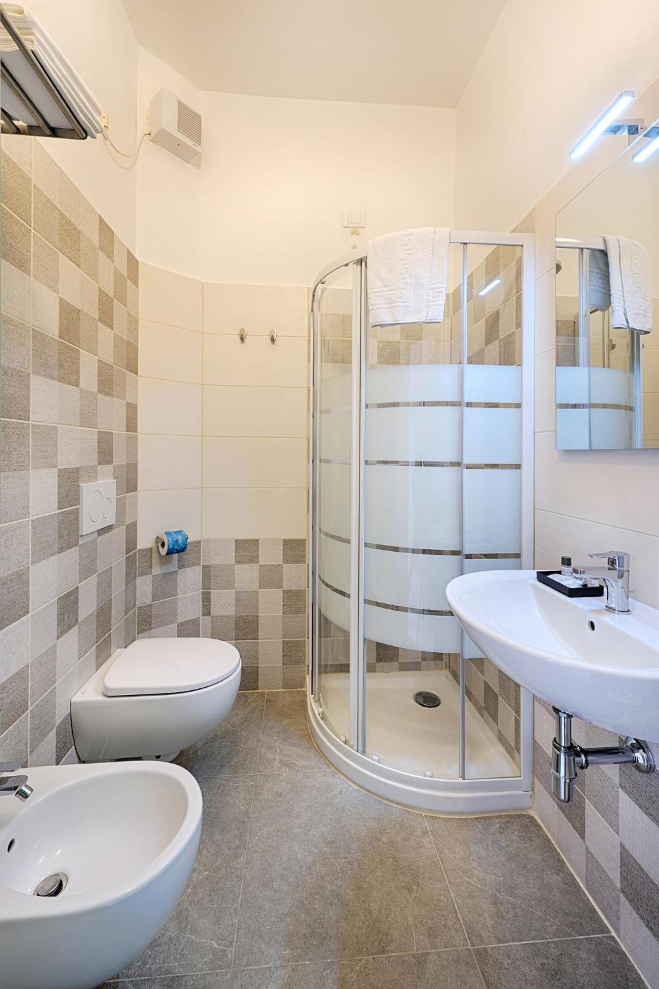 Hotel Castello Совичиле Екстериор снимка
