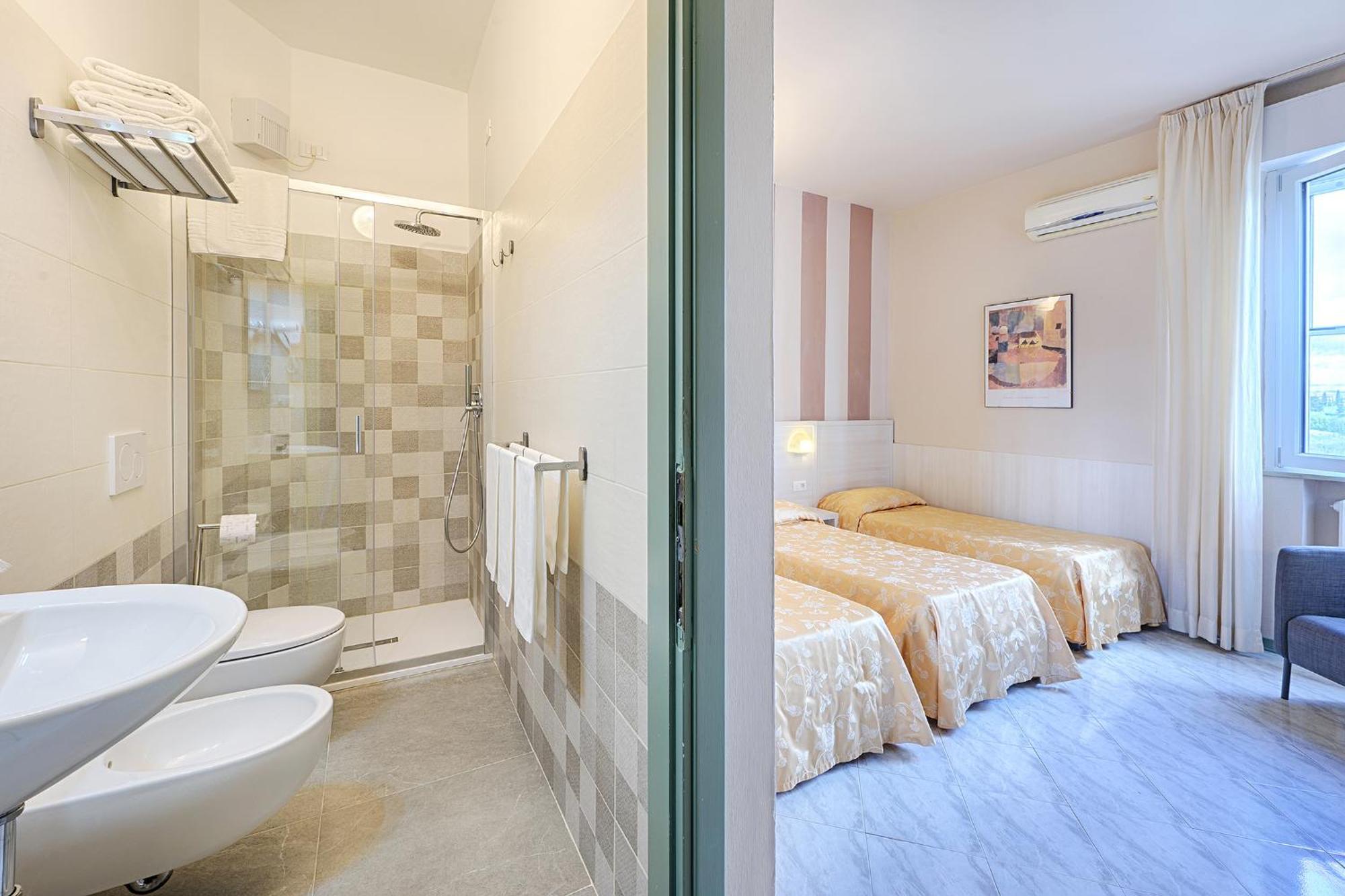 Hotel Castello Совичиле Екстериор снимка