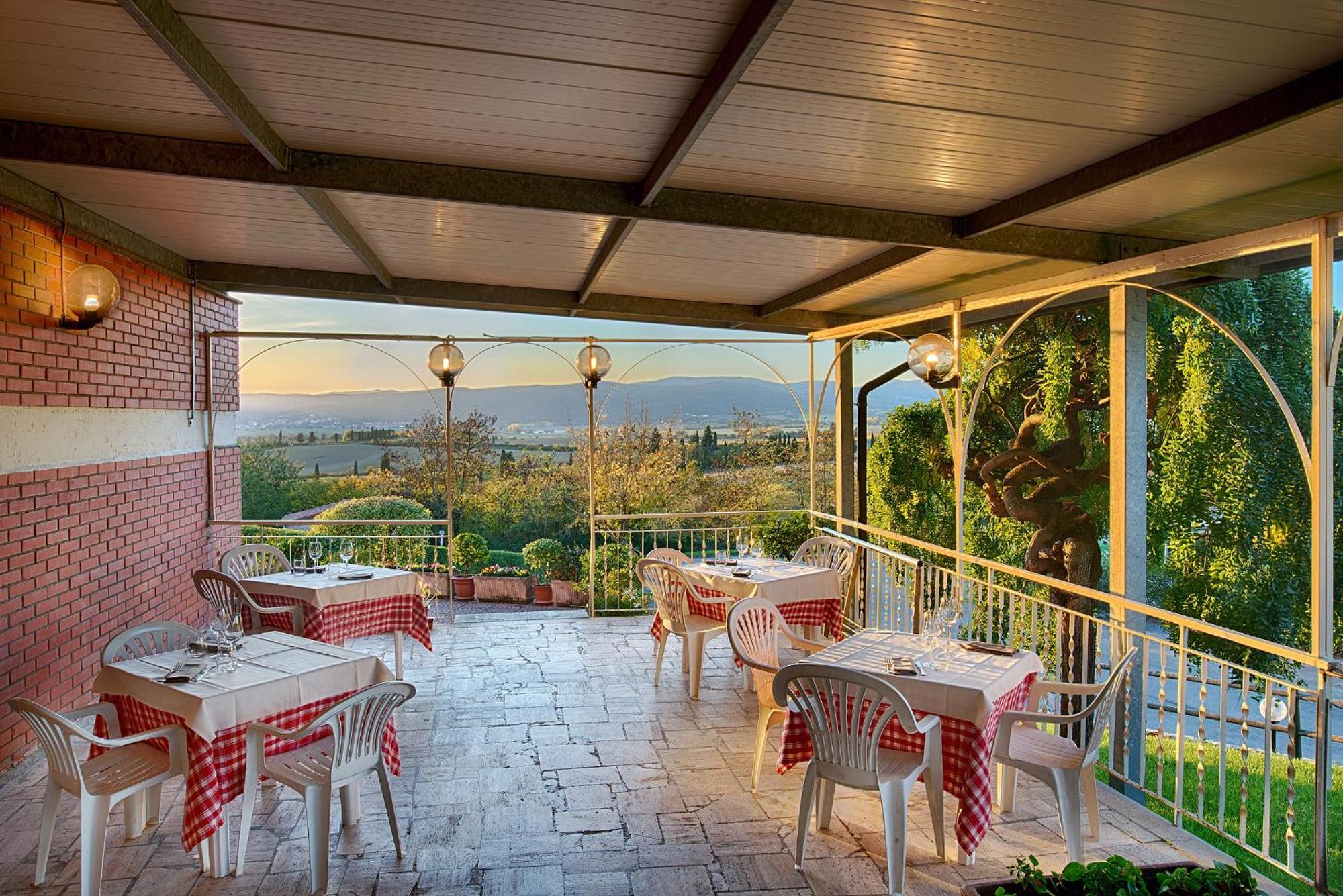 Hotel Castello Совичиле Екстериор снимка
