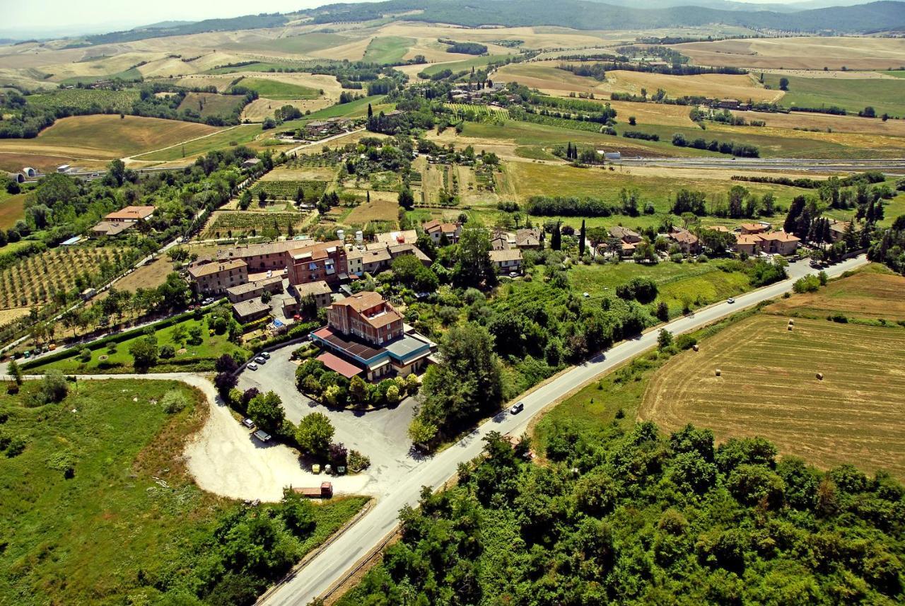 Hotel Castello Совичиле Екстериор снимка