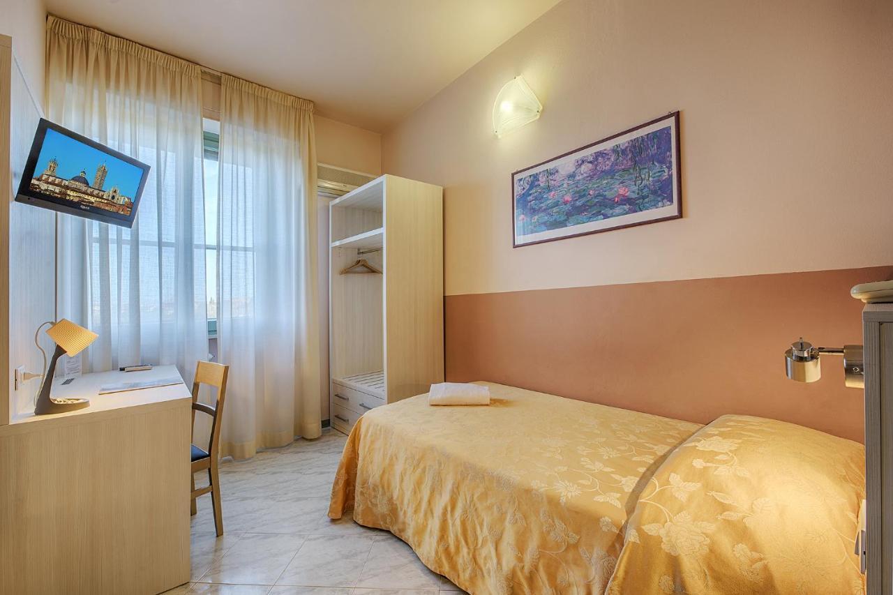 Hotel Castello Совичиле Екстериор снимка