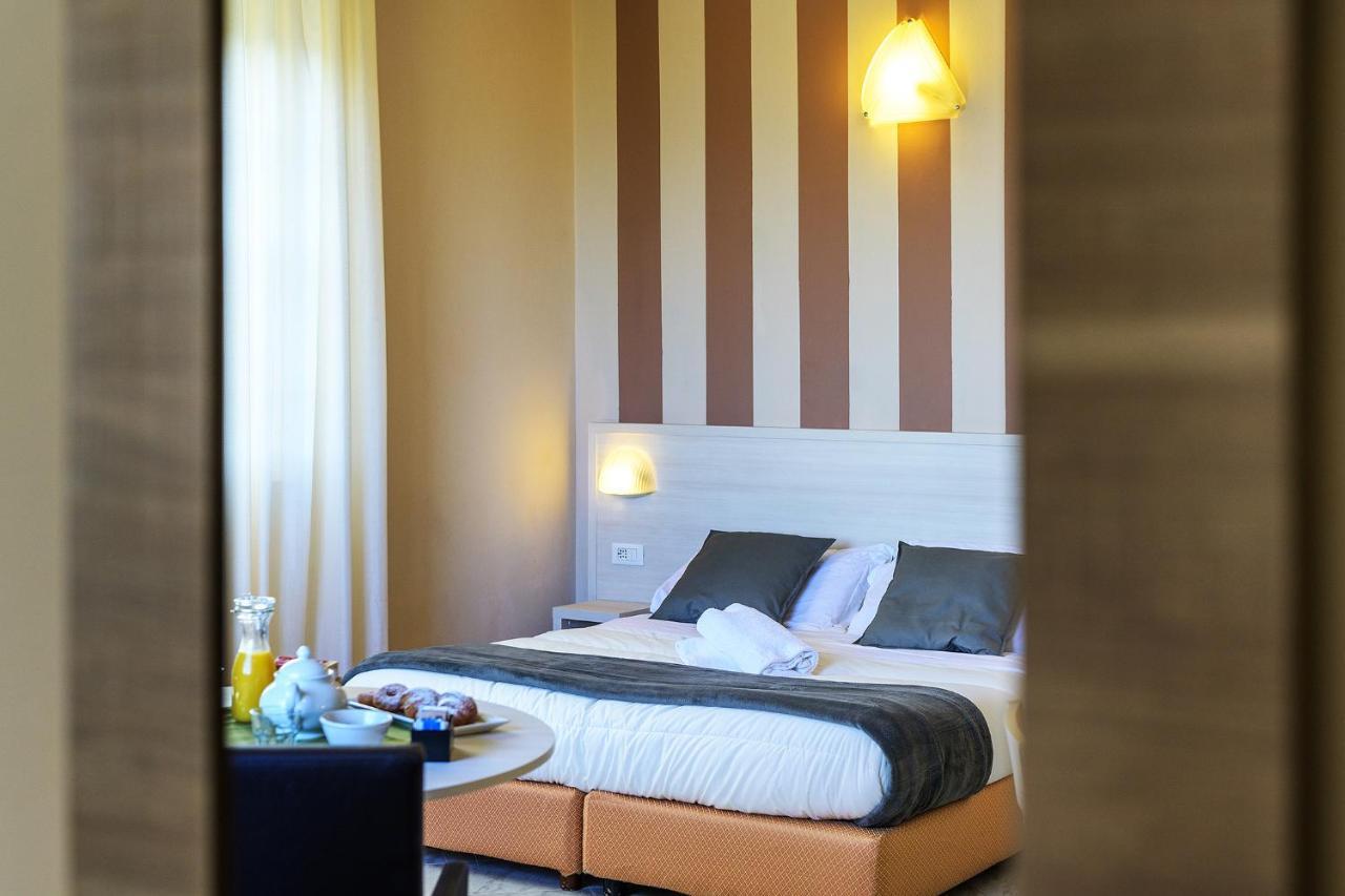 Hotel Castello Совичиле Екстериор снимка
