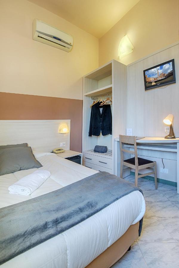 Hotel Castello Совичиле Екстериор снимка