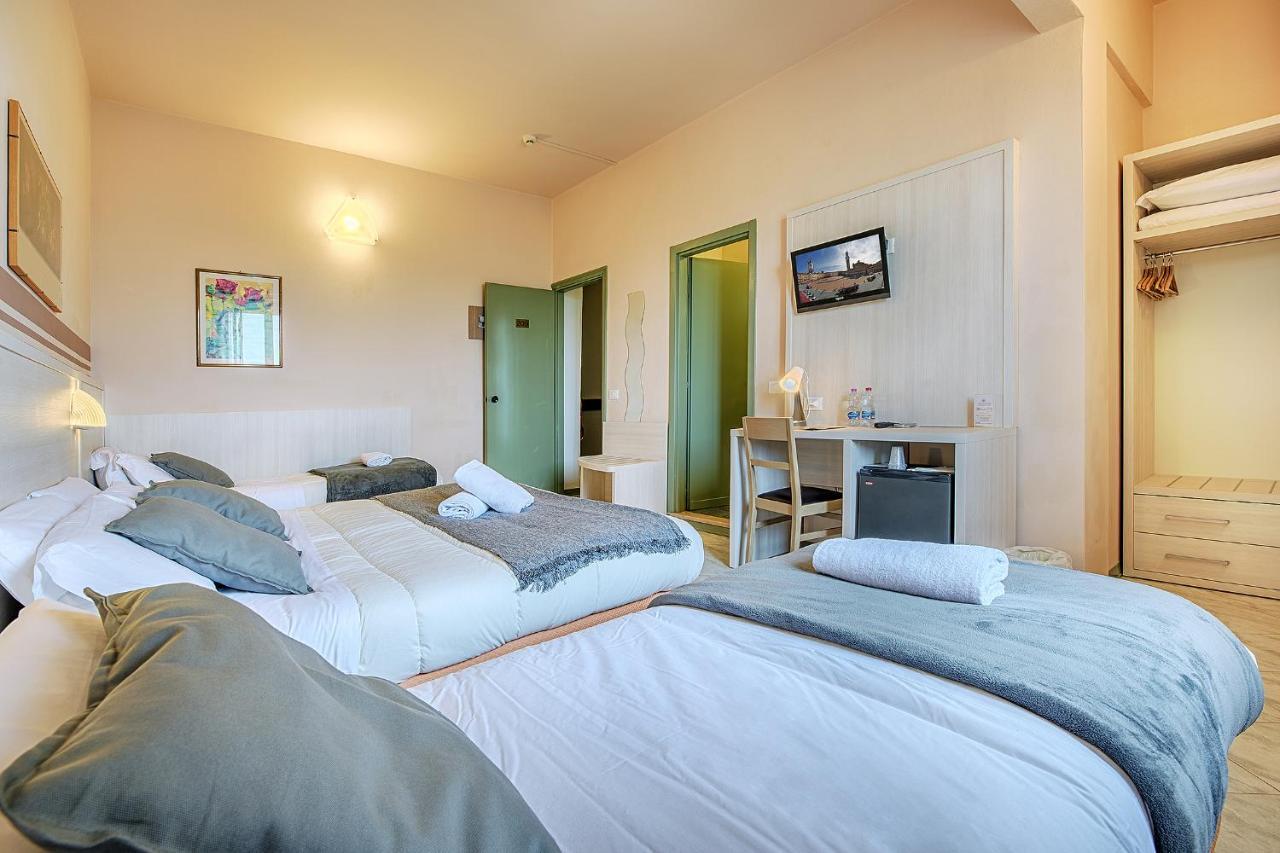 Hotel Castello Совичиле Екстериор снимка