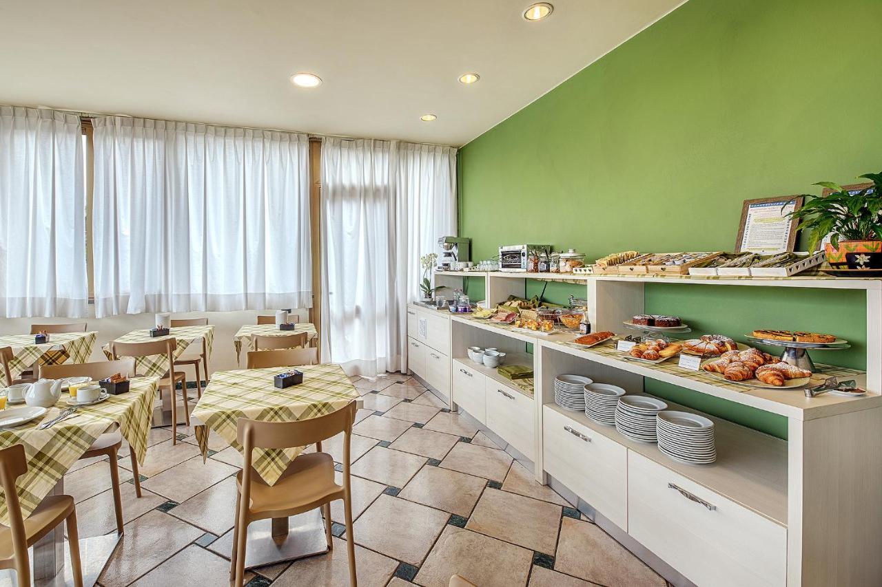 Hotel Castello Совичиле Екстериор снимка
